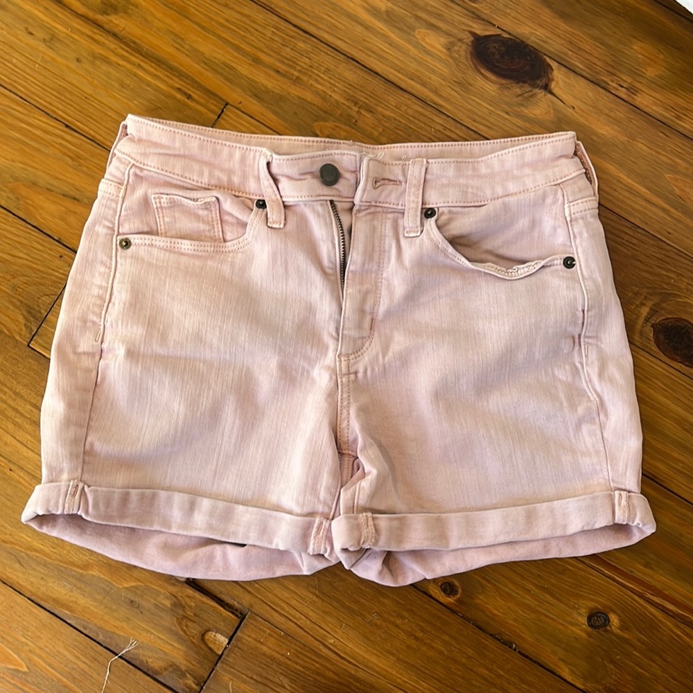 Universal Thread stretch pink denim shorts 4/27